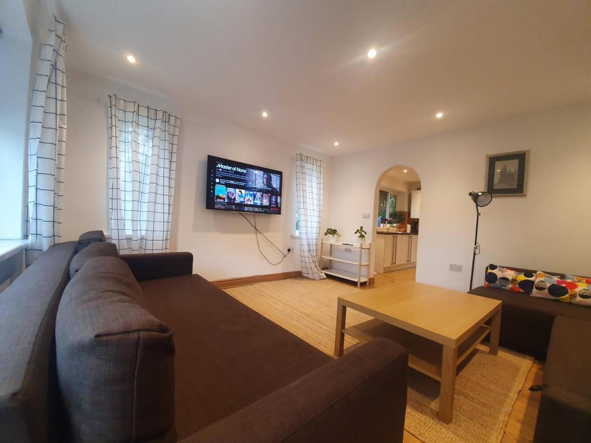 Beautiful House In The Heart Of A Golf Course. Apartment Manchester Exterior foto
